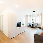 Citypointapartments- Theatre Апартаменти *