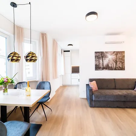 Citypointapartments- Theatre *