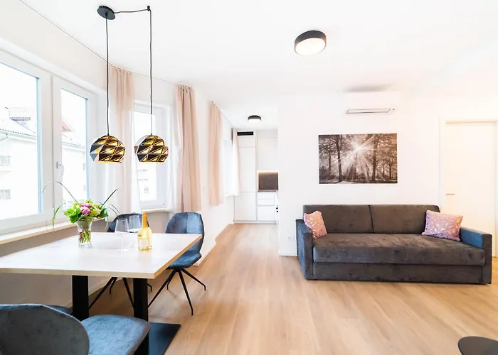 Citypointapartments- Theatre *