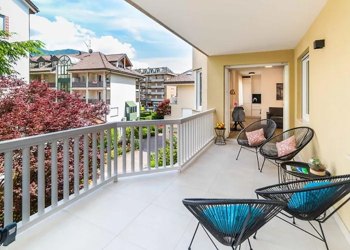 Citypointapartments- Theatre *